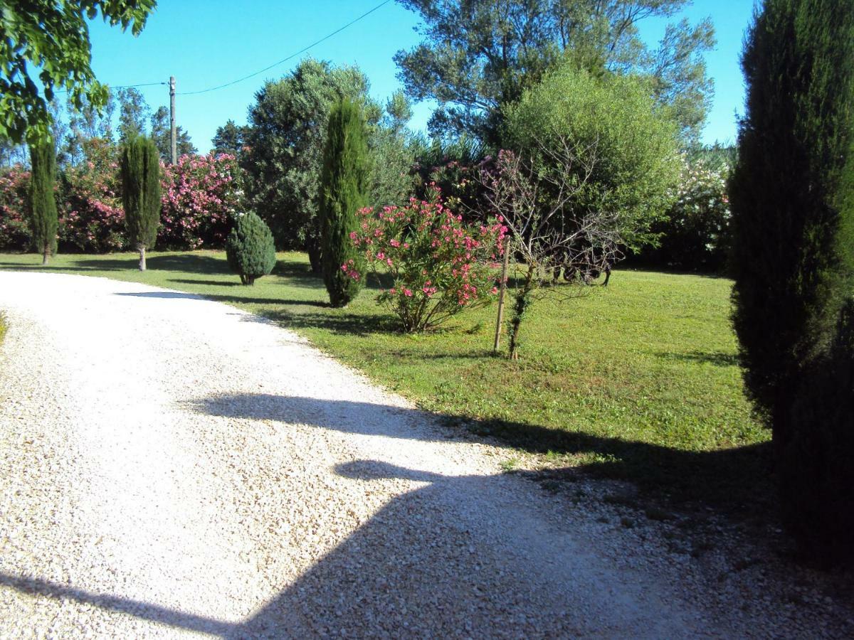 Hotel La Douloire Pernes-les-Fontaines Exteriér fotografie